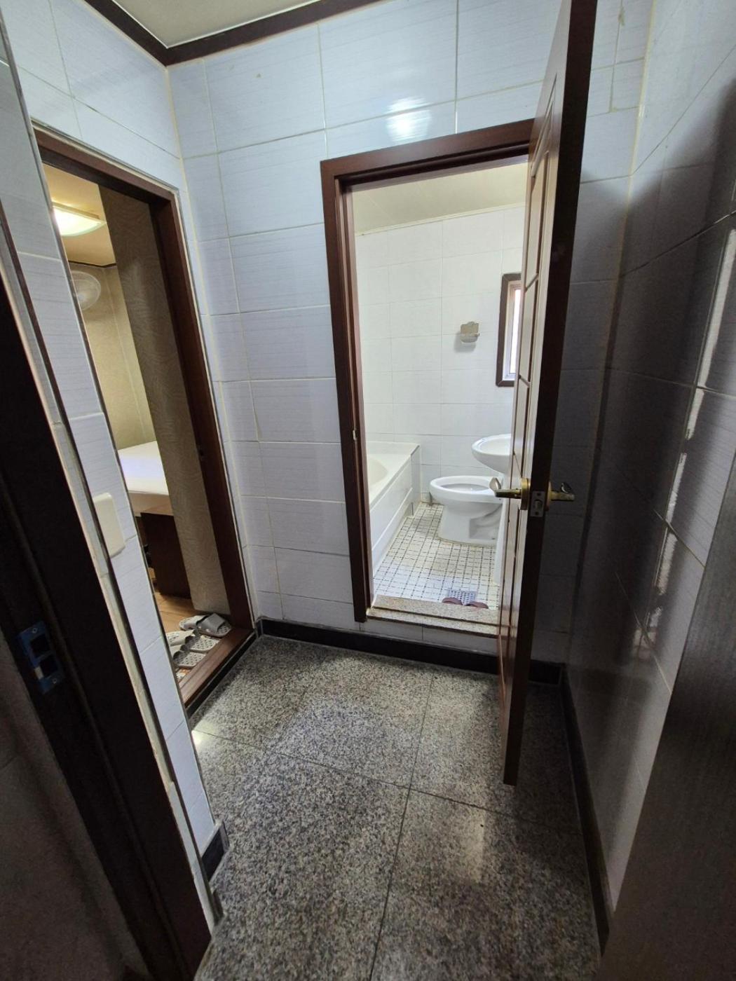 Joyful Stay Seoul Exterior photo