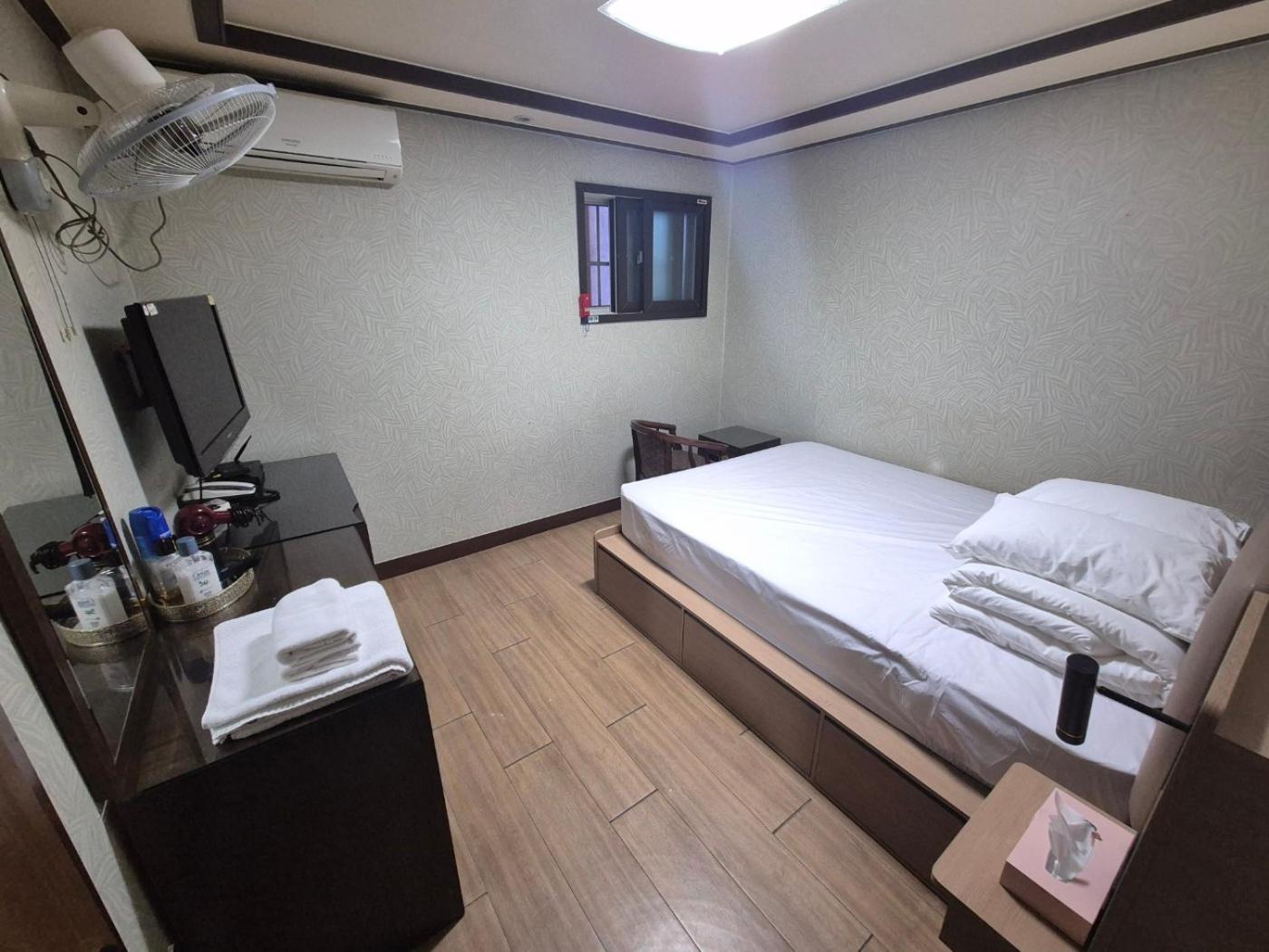 Joyful Stay Seoul Exterior photo