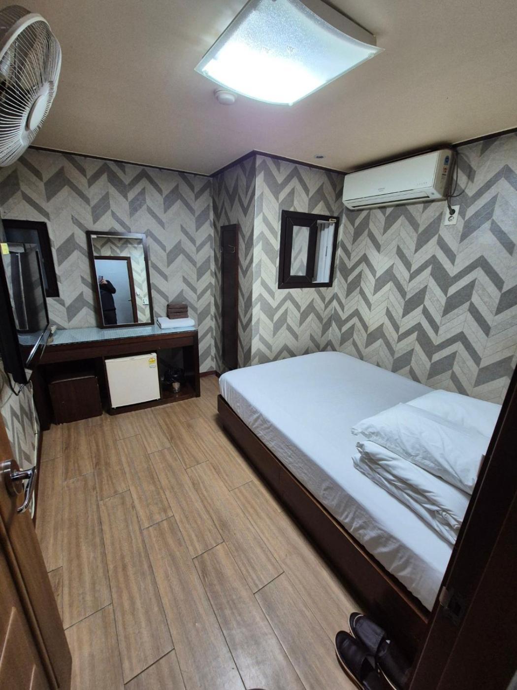 Joyful Stay Seoul Exterior photo